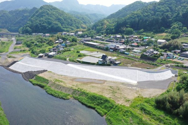 久慈川左岸頃藤南地先築堤工事